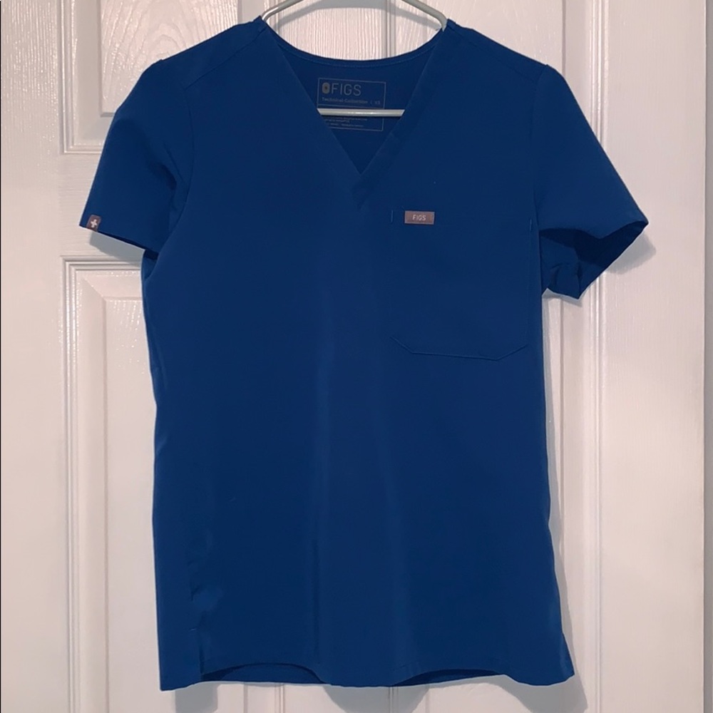 FIGS XS scrub top